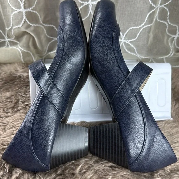 (Q7) LifeStride Rozz Women's Navy Mary Jane Pumps, Size 9M - Picture 9 of 11